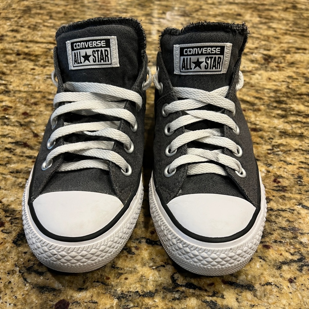 Converse low top